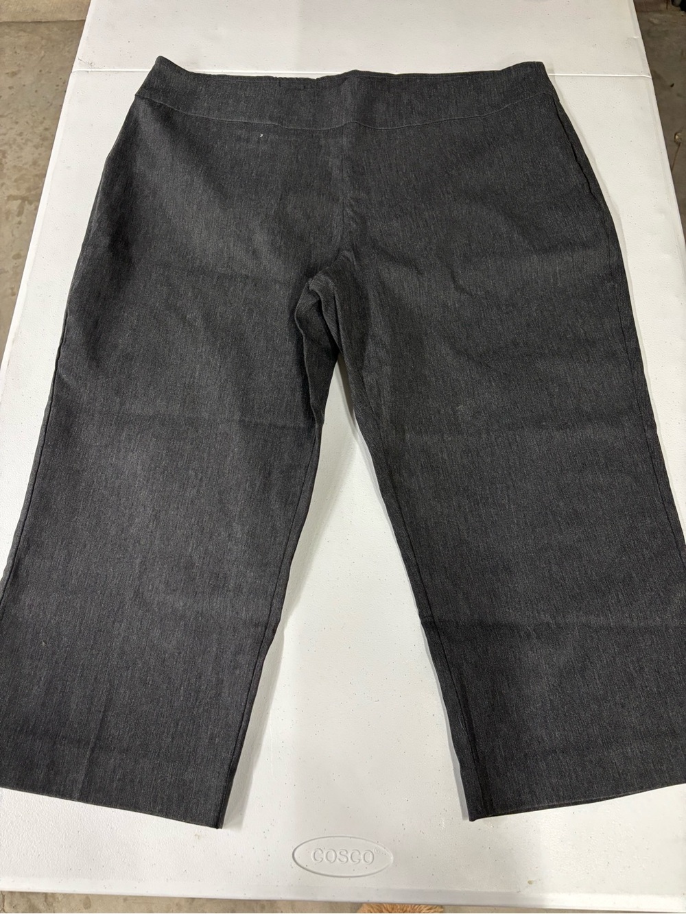 ONE WORLD Dark Gray Capris